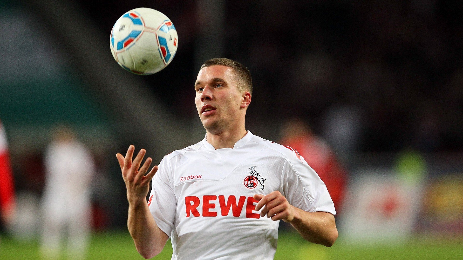 青少年足球“互联网+”平台援助全国乡村足球振兴，青少年足球政策文件